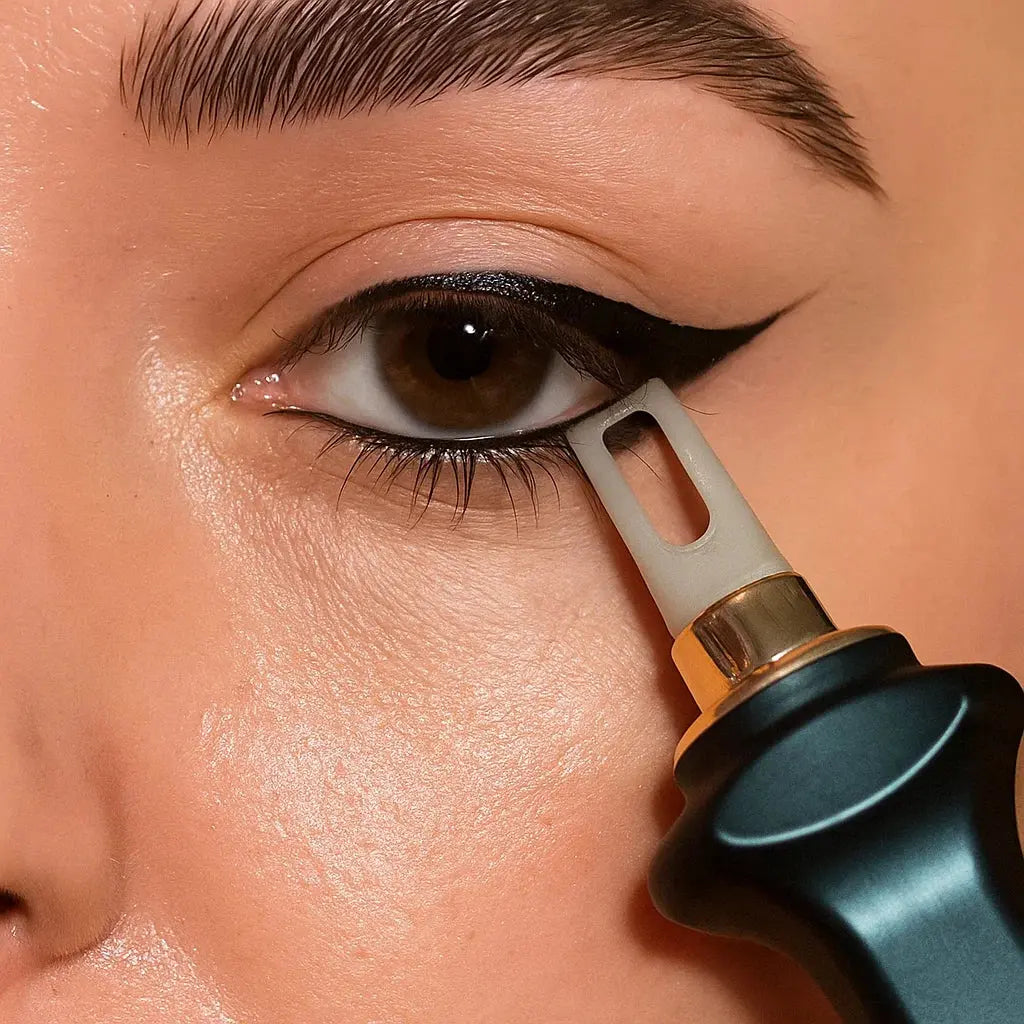 Eyeliner-Set mit ergonomischem Tool & wasserfestem Gel