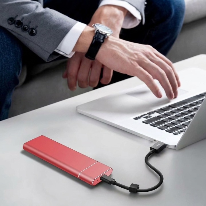 8TB Externe SSD — USB 3.1 Typ-C, Plug & Play, Aluminium