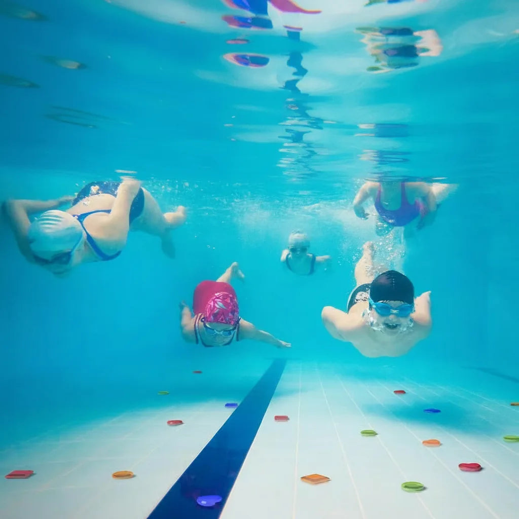 Unterwasser-Pool-Schatzsuche Spiel mit wasserdichten Edelsteinen und Karten